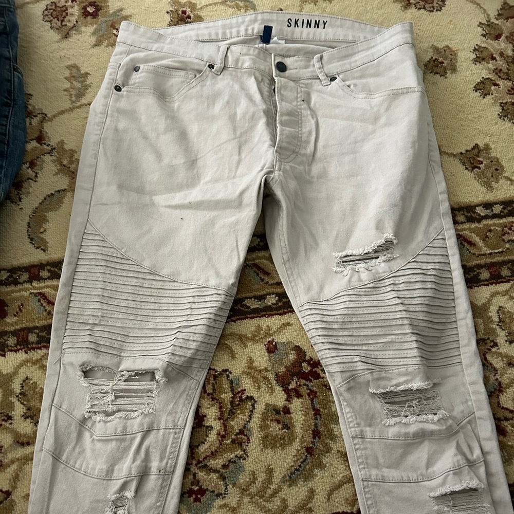 Divided White Skinny Jeans